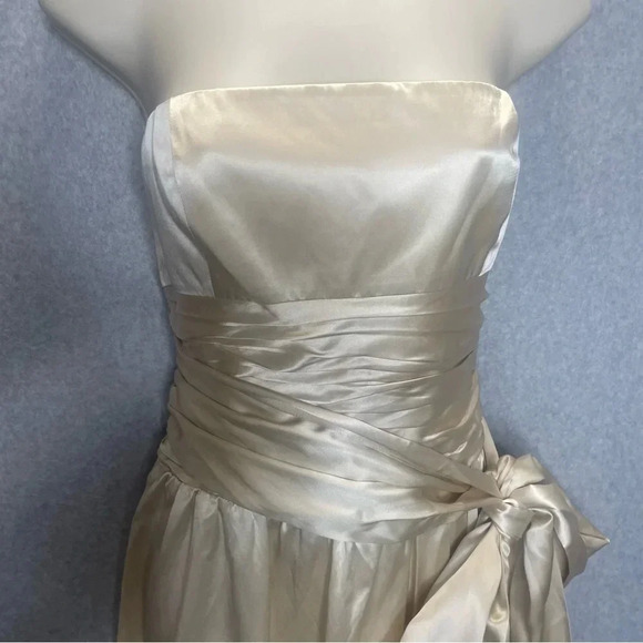 Maxazria Collection HOCO Silk Tufted Waist Bubble Hem Strapless Large Bow Dress - Picture 3 of 6